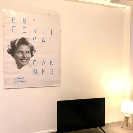 Center Wifi Ac 100 M From Croisette Behind Martinez *