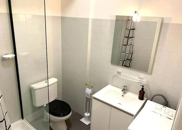 Croisette Studio, Steps From Beach, Behind Martinez Ac Wifi شقة