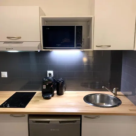 Croisette Studio, Steps From Beach, Behind Martinez Ac Wifi * Cannes