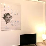 Croisette Studio, Steps From Beach, Behind Martinez Ac Wifi *
